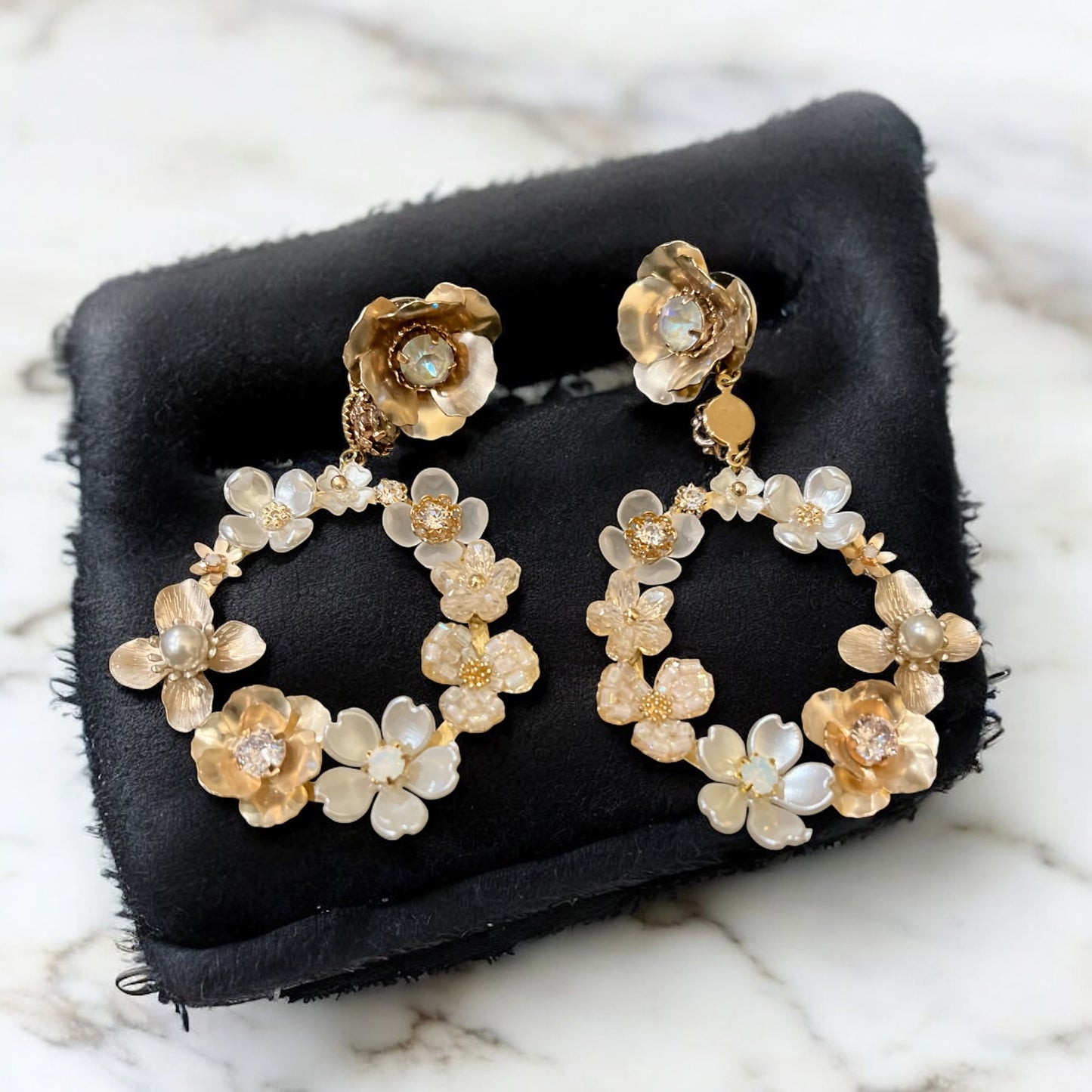 PETAL PEARL EARRINGS